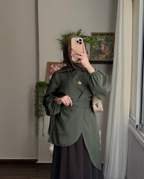 بلوزة طويلة